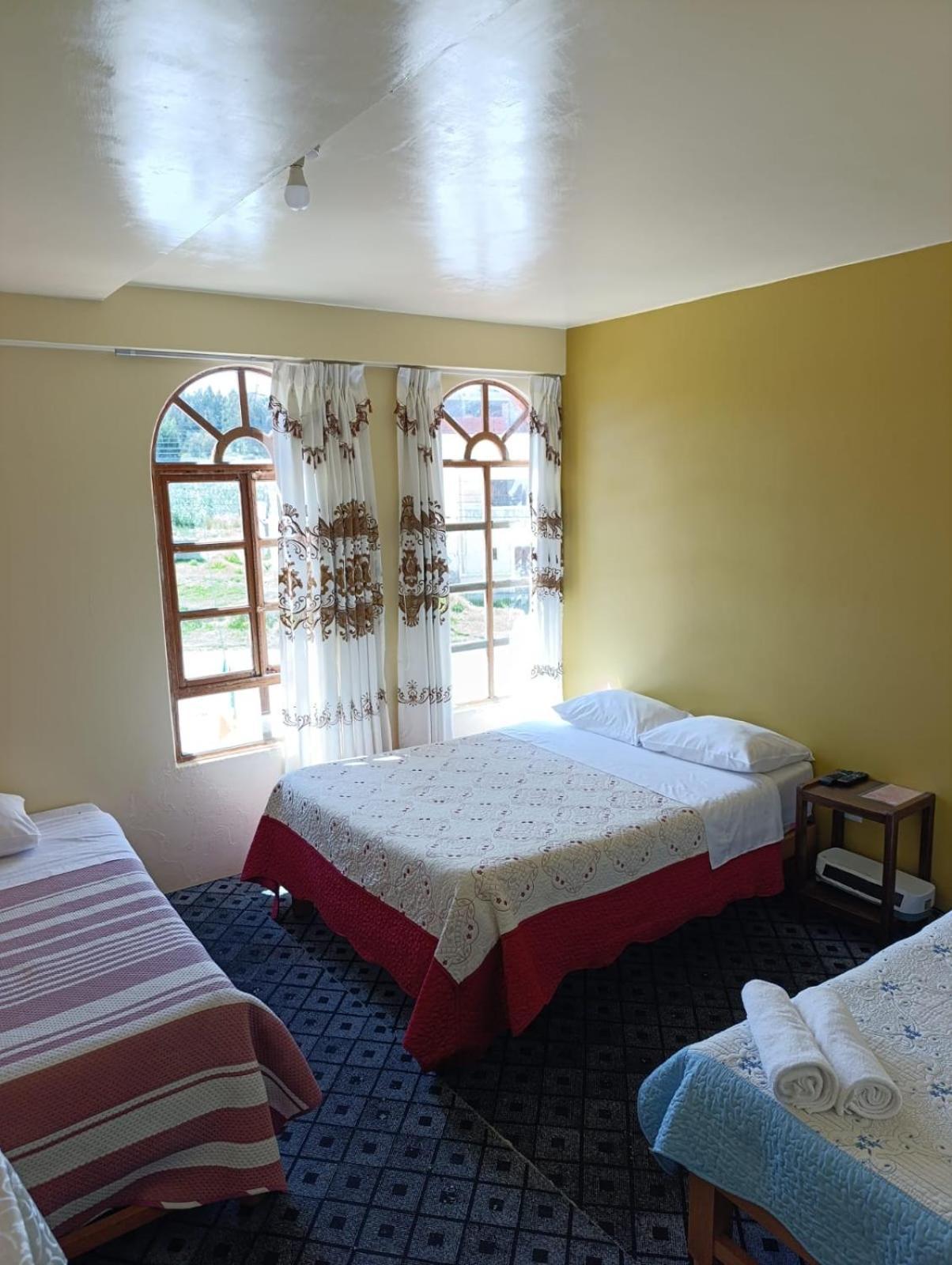 Hotel Summita Yunguyo 外观 照片